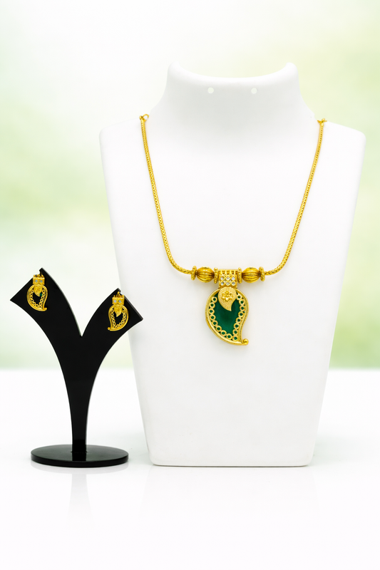 Neela Mango Pendandt Necklace