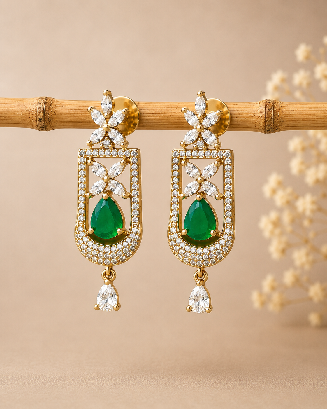 Sonakshi Emerald & White Chocker Necklace