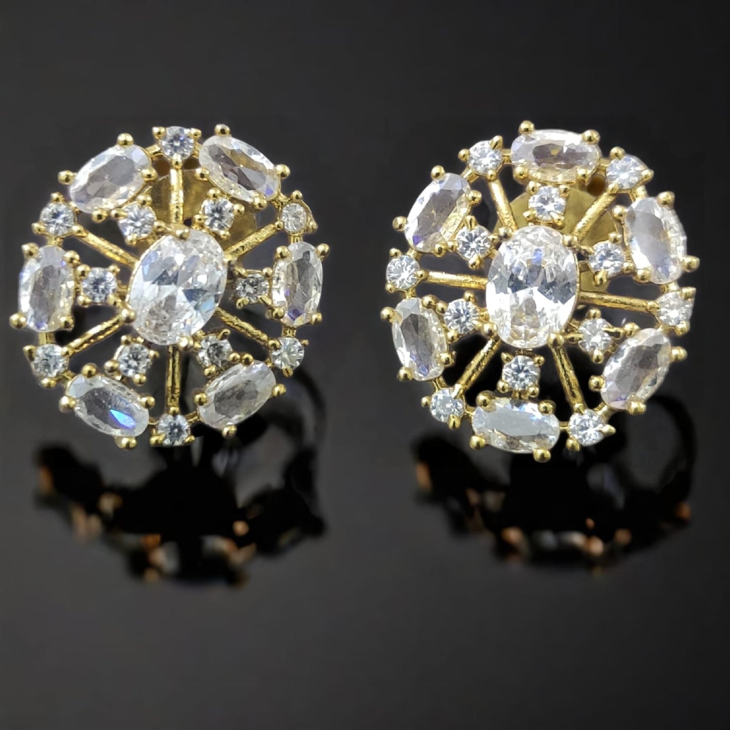 OVAL OASIS STUDS