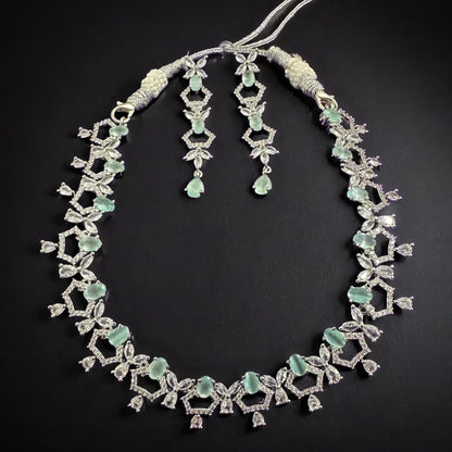 HEXA VERDE GEOMETRIC NECKPIECE WITH EARRINGS