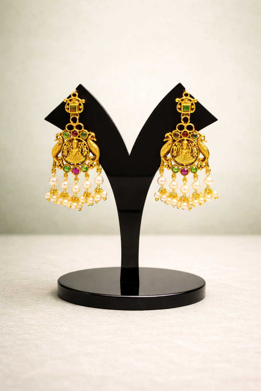 Padma Lekshmi Temple Jewelry Necklace Set