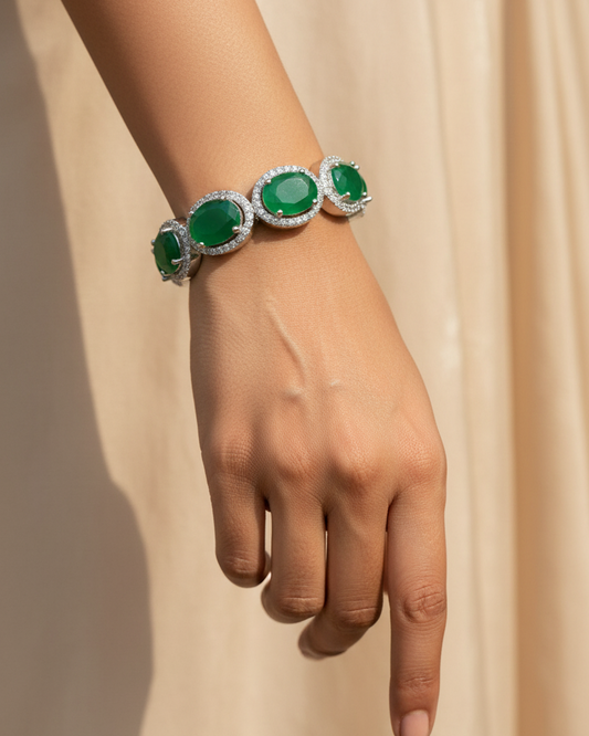 Emerald Bangle – Model Hand Pointing Down