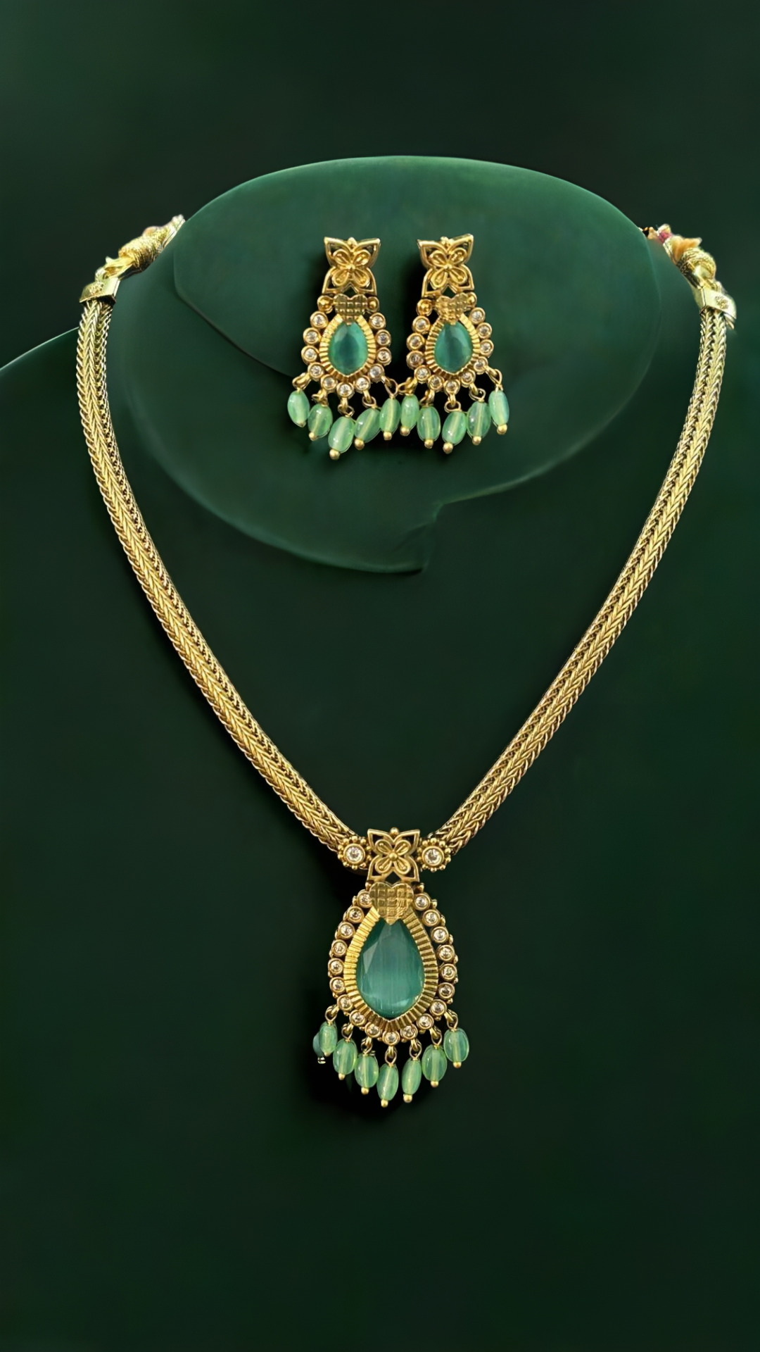 Minerva  Mintdrop Necklace