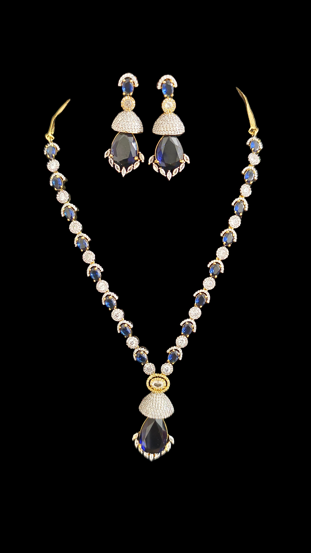 Madhuri Royal Victorian AD Necklace & Earrings