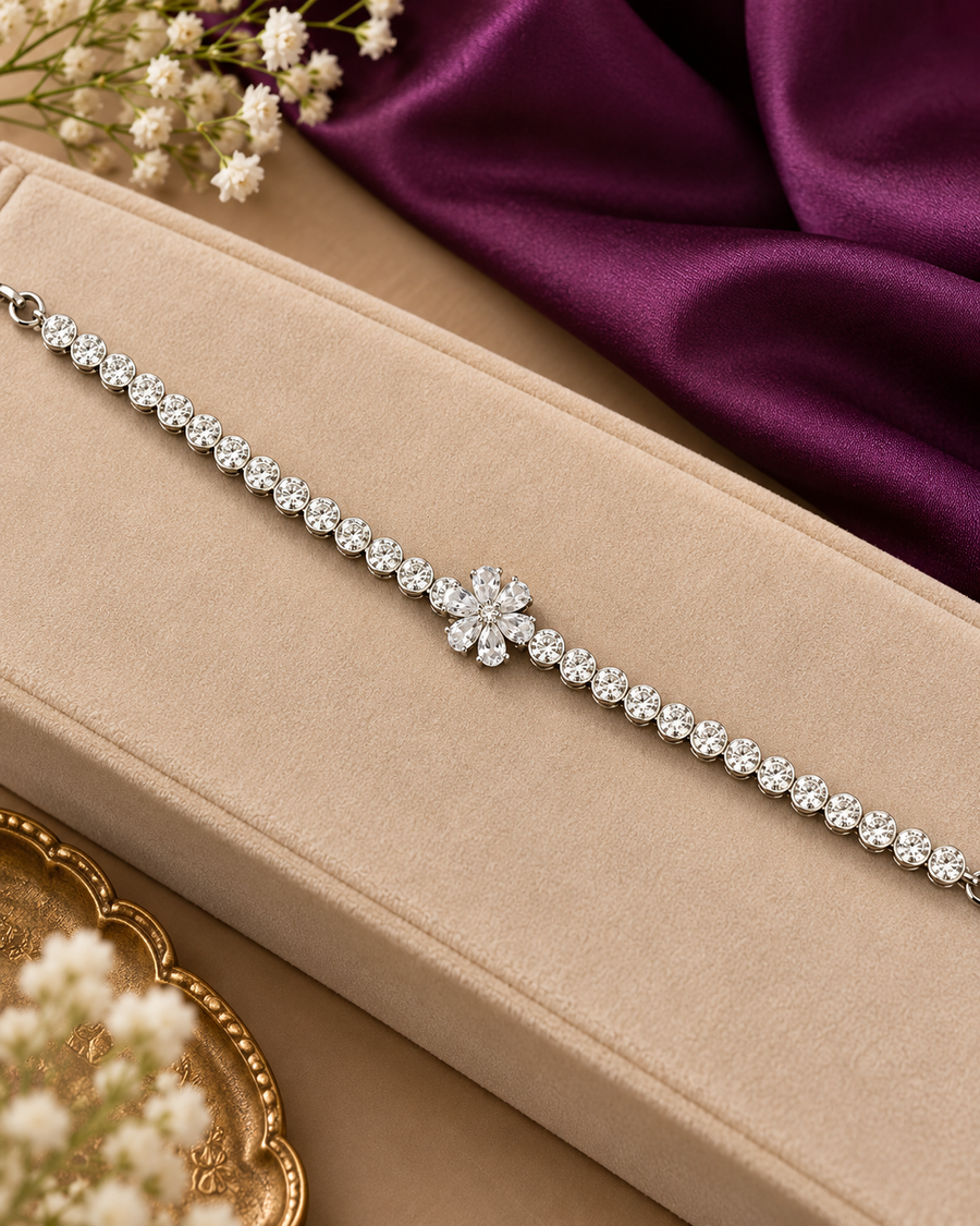 Daisy Sparkle Necklace Set