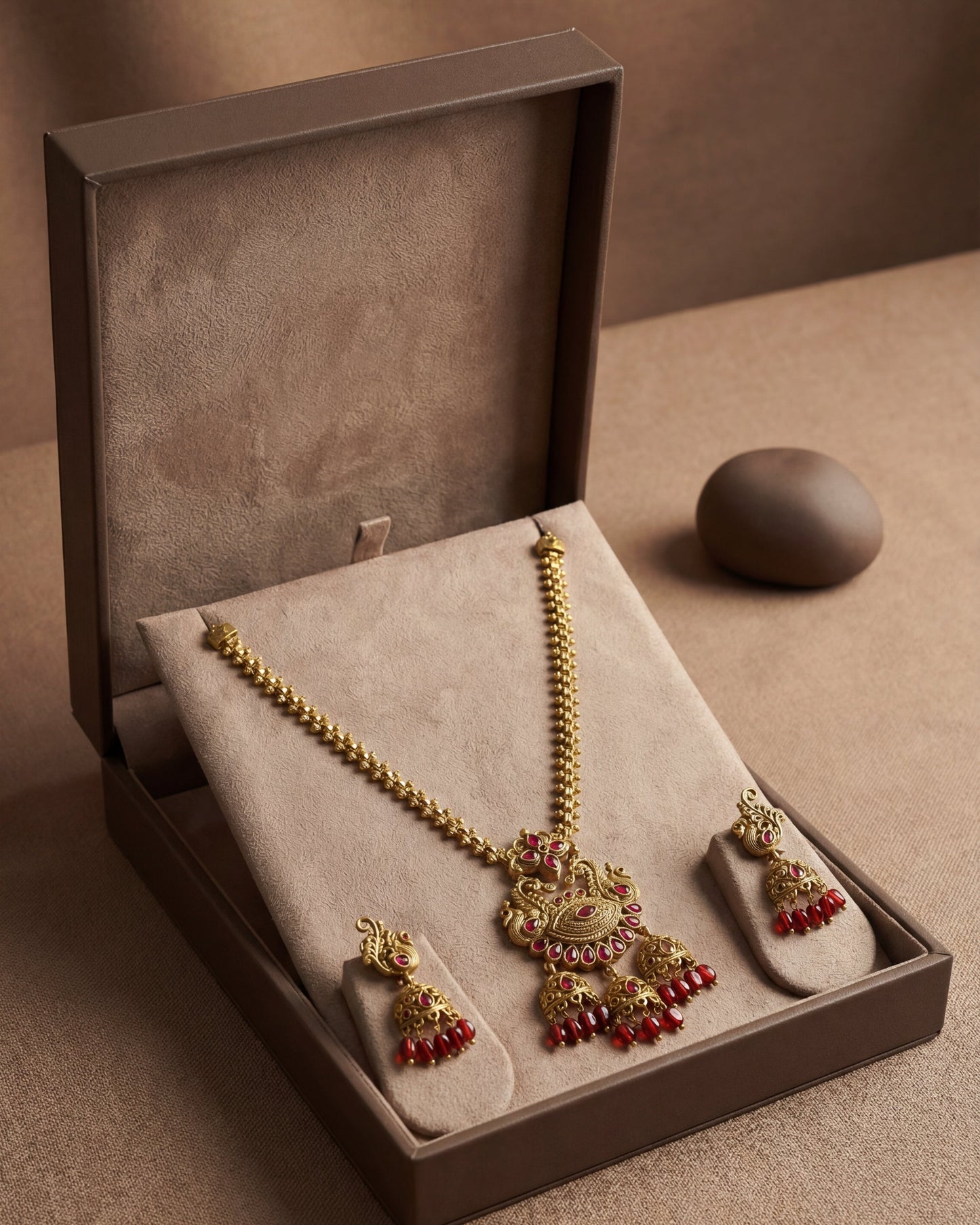 Jyothika Antique Red Kemp Stone Neklace