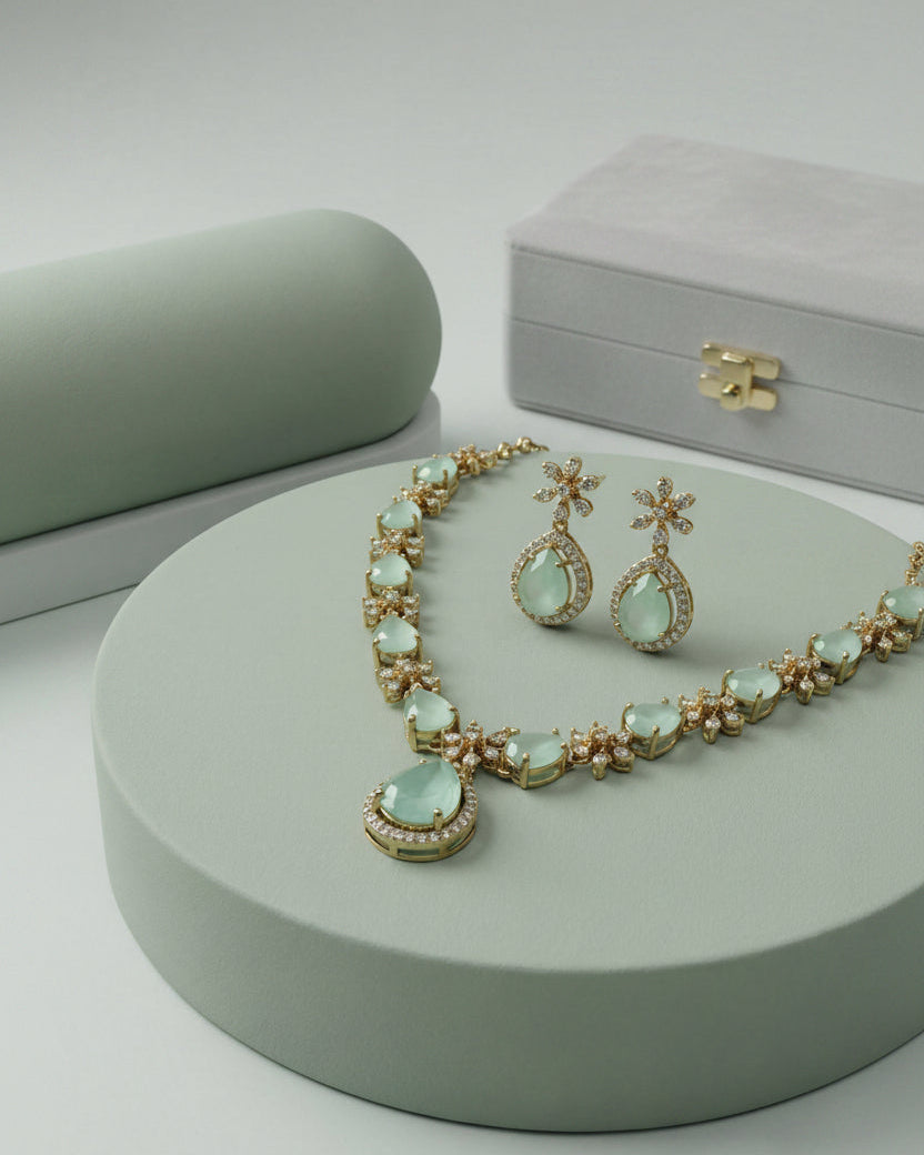 Nur Peach Green Necklace Set