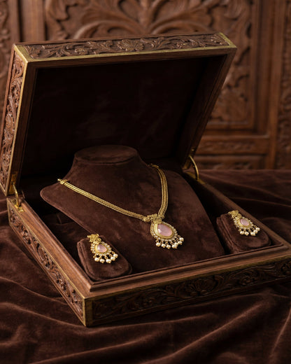 Pastel pink and gold-plated pendant necklace set by GemofU.